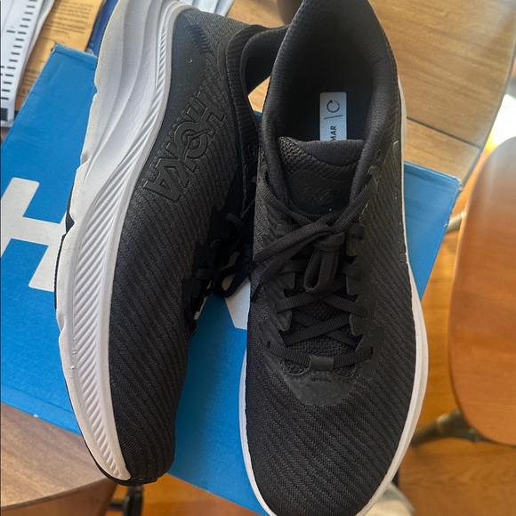 Hoka Men's Solimar Black and White Athletic Shoes, 12d ,replacement box - Picture 5 of 11